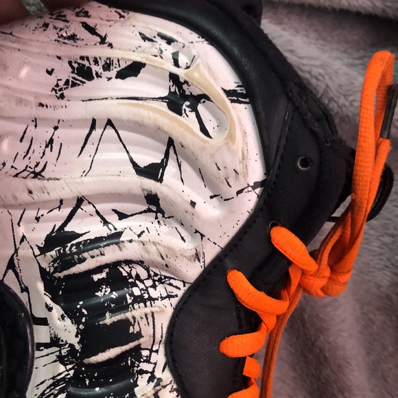 Used - Picture 3 of 3